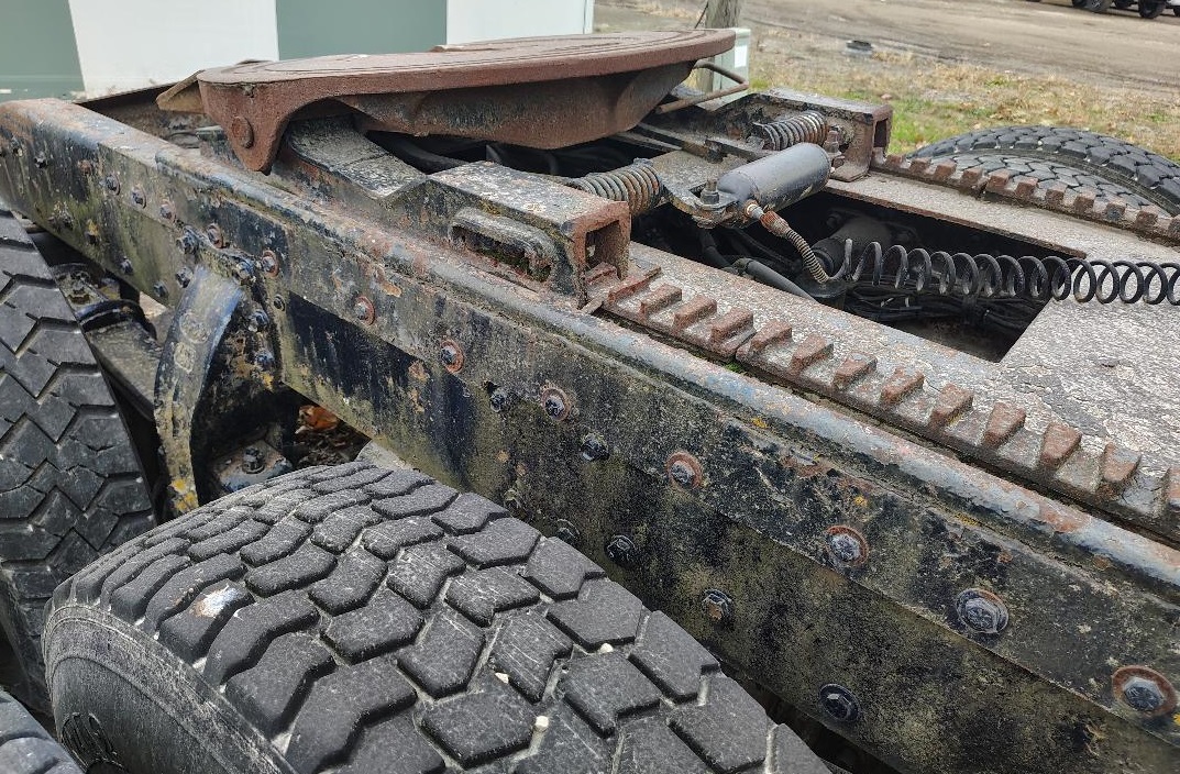 1981 PETERBILT Cabover - Image 23